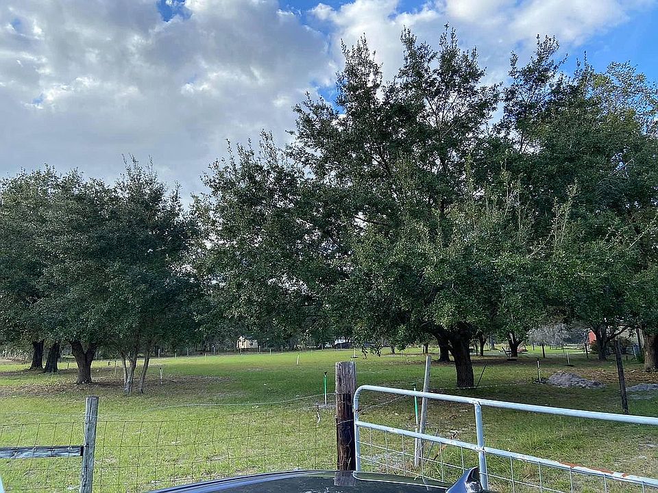 2nd image of 2740 Lake Josephine Dr