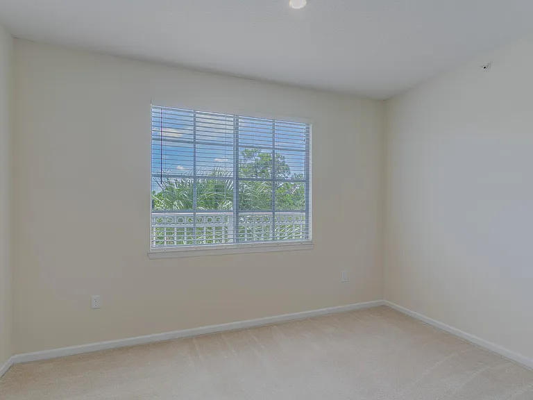 9303 Myrtlewood Cir W — Photo 42