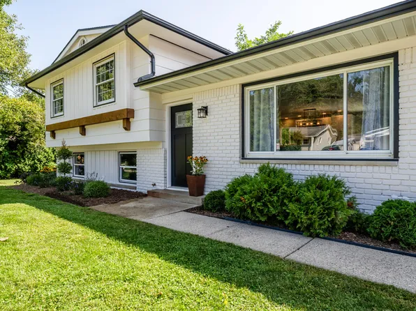 7067 Curtis Dr, Coloma, MI 49038