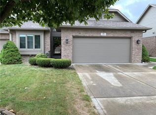 773 Stonemill Dr, Greenwood, IN