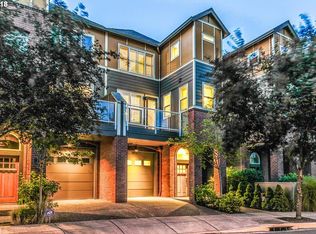 867 N Harbour Dr, Portland, OR