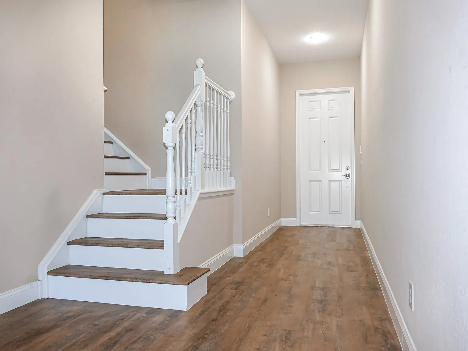 3 bed, 2.5 bath, 2256 sqft, $2,950 — Photo 4