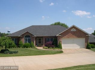 1208 Rodes Cir, Winchester, VA 22601