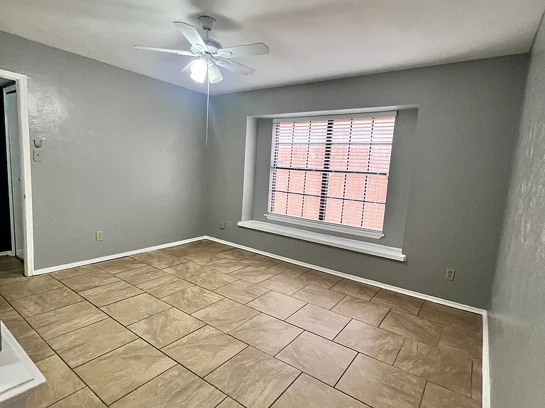 3207 Forest Creek Dr — Photo 12