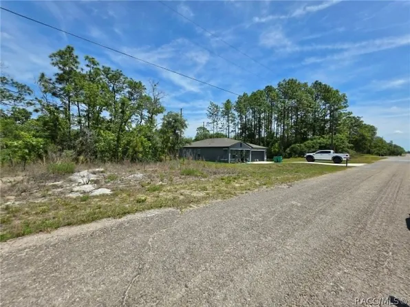 3553 W Wilhelm St, Citrus Springs, FL 34433