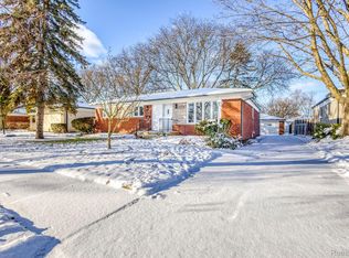 2703 Downey Dr, Troy, MI 48083