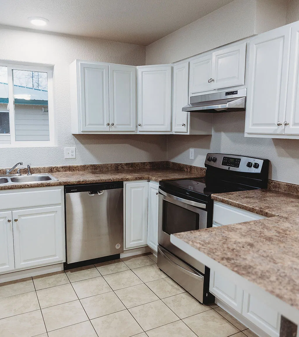 2 bed, 1000 sqft, $1,650 — Photo 4