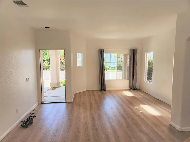 4316 Calle Mar De Ballenas — Photo 3