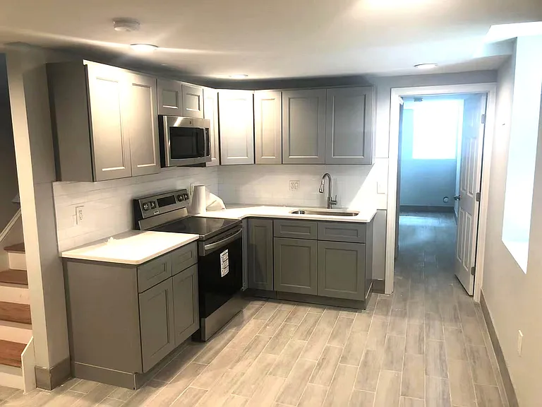 4320 Spruce St — Photo 3
