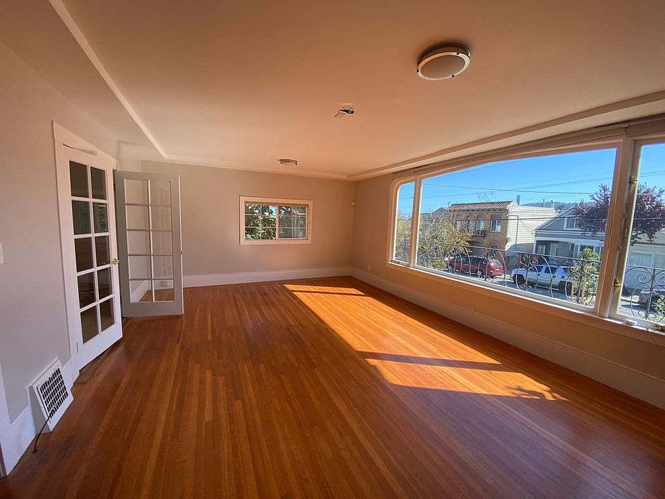 1st image of 1558 Revere Ave