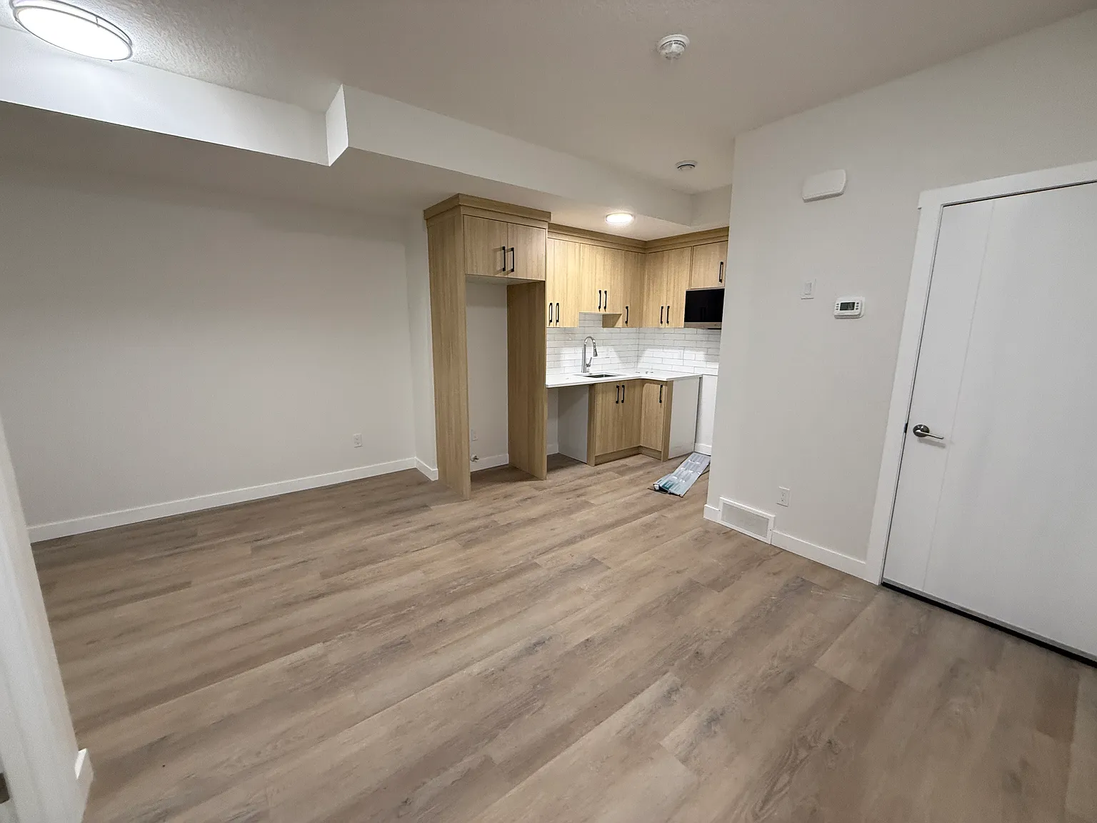 New 1 Bed / 1 Bath Legal Basement Suite — Photo 3