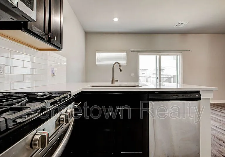 8921 NW 109th Ter — Photo 13