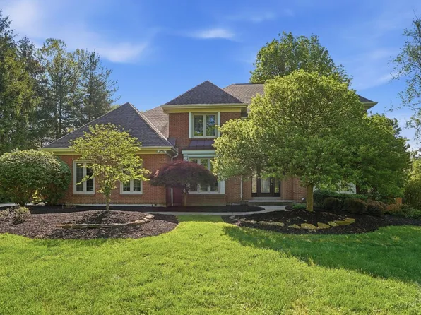 8527 Saint Ives Pl, Cincinnati, OH 45255