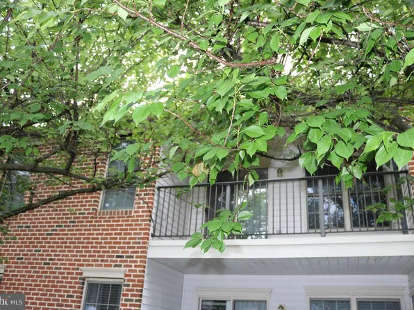 5401 Oxford Dr APT 8, Mechanicsburg, PA 17055