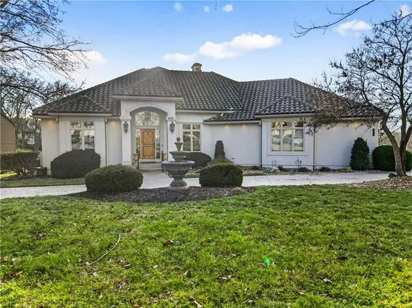 9636 Cailler Dr, Lenexa, KS 66220