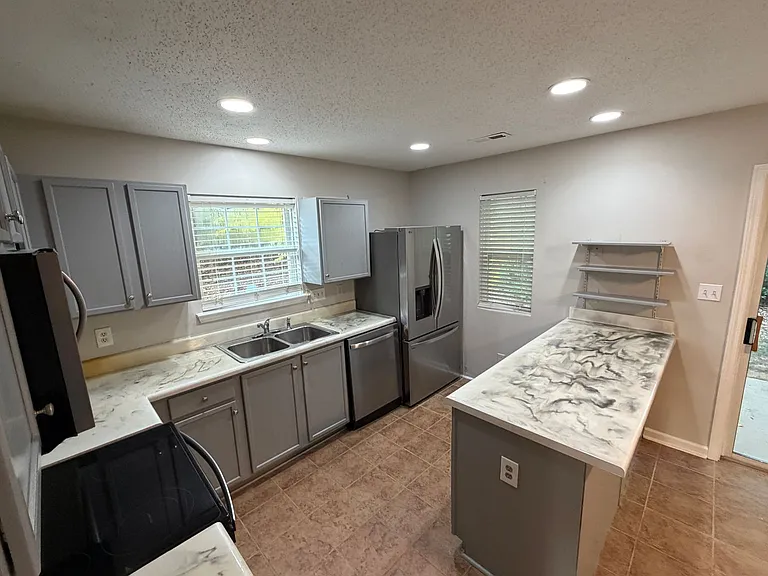 1047 Oak Blossom Way — Photo 6