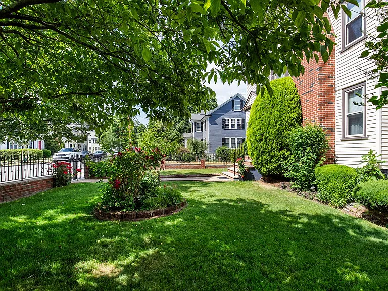 28 Churchill Ave #1 — Photo 27