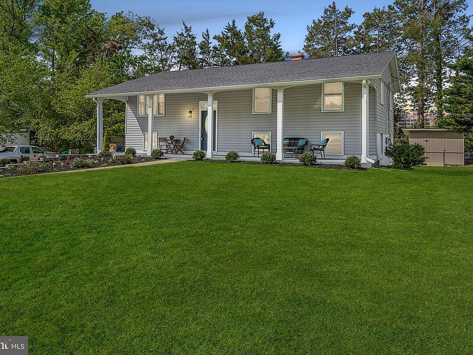 1st image of 7924 Bayberry Dr
