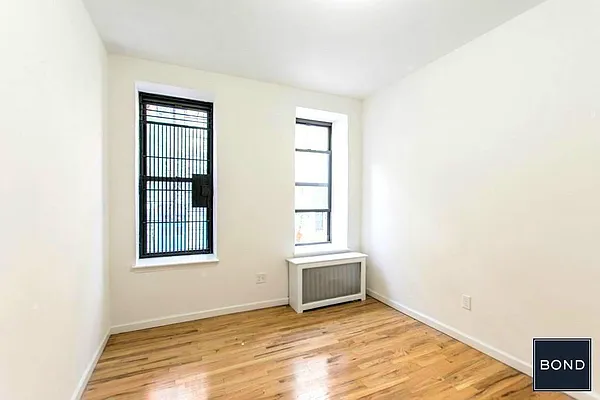 Rented by Bond New York | media 3