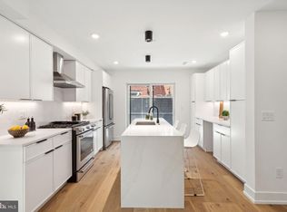 2035 Waverly St #1, Philadelphia, PA 19146