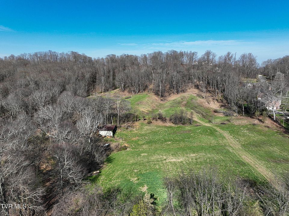 1st image of 9 Strawberry Field Dr