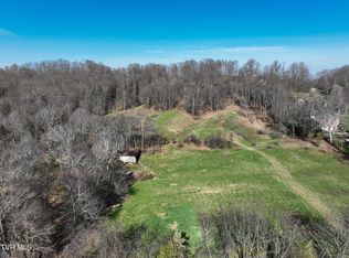 9 Strawberry Field Dr, Johnson City, TN 37604
