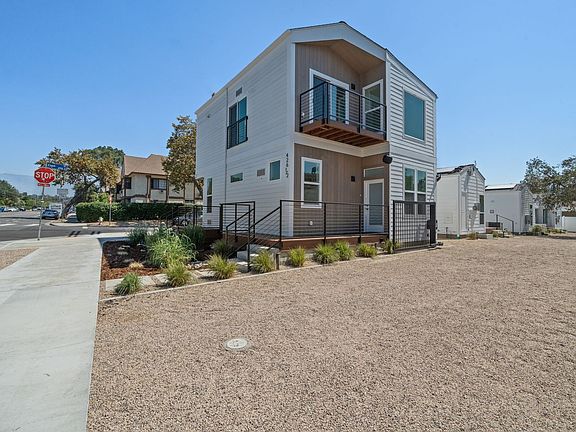 2nd image of 422-426.5 San Pascual Ave #2B-1Ba-730Sqft