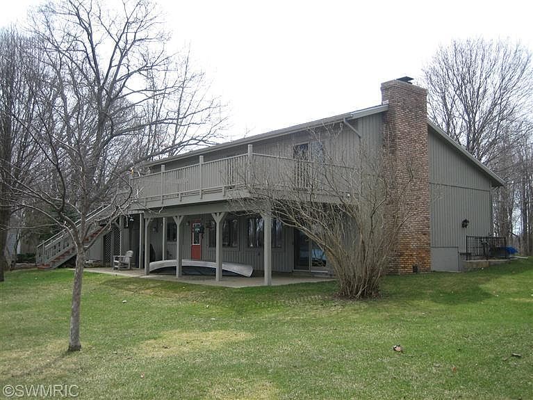 1st image of 2676 Lake Shore Dr