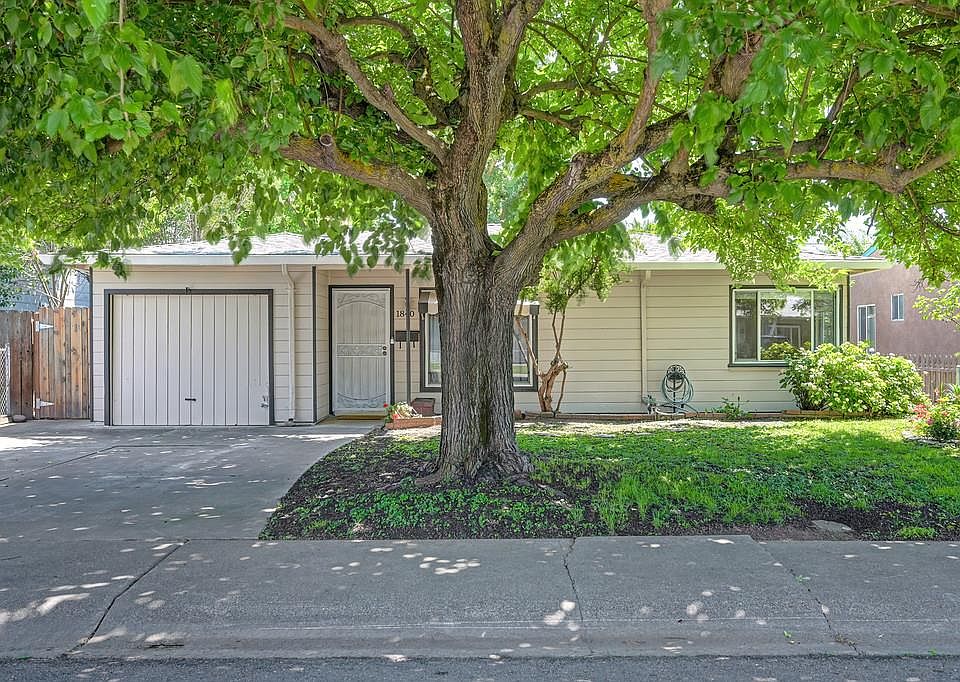 1st image of 1840 La Jolla Dr