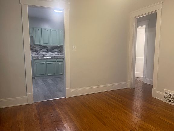 5th image of 9508 Pierpont Ave #Dwn