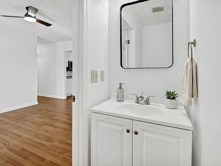 238 Townes Dr — Photo 8
