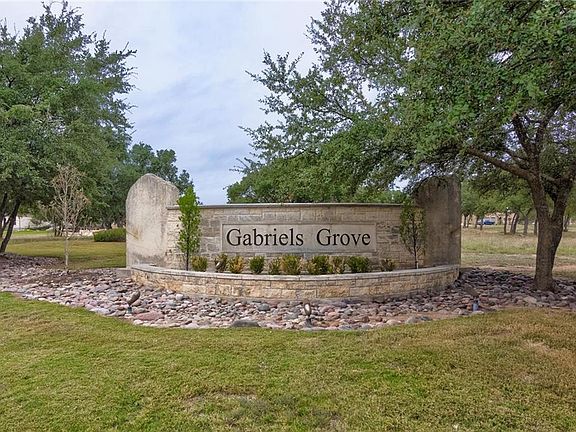 2nd image of 101 Gabriel Woods Dr