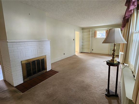 3rd image of 20 Surrey Rd