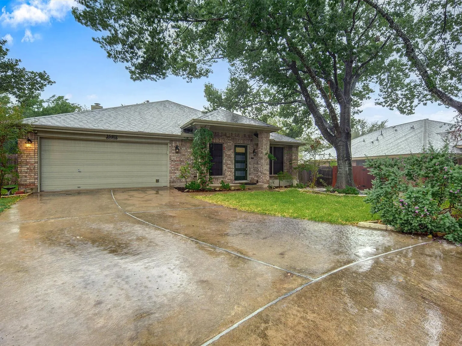 3 bed, 2.0 bath, 1985 sqft, $1,995 — Photo 3