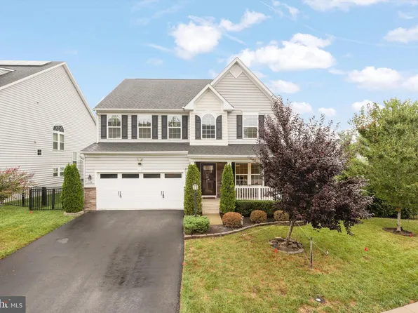 12483 Southington Dr, Woodbridge, VA 22192