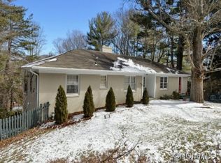 132 Cambridge Rd, Asheville, NC 28804