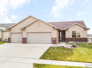 5801 W Pineridge Dr, Sioux Falls, SD 57107