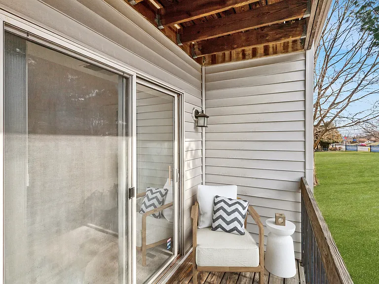 Fox Run Apartments — Photo 17