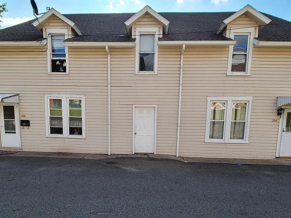 206 Church St