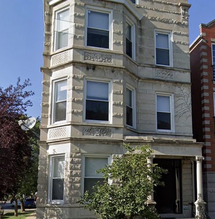 1st image of 946 N California Ave APT 3R