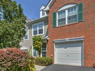 18 Clark Ct, Basking Ridge, NJ 07920