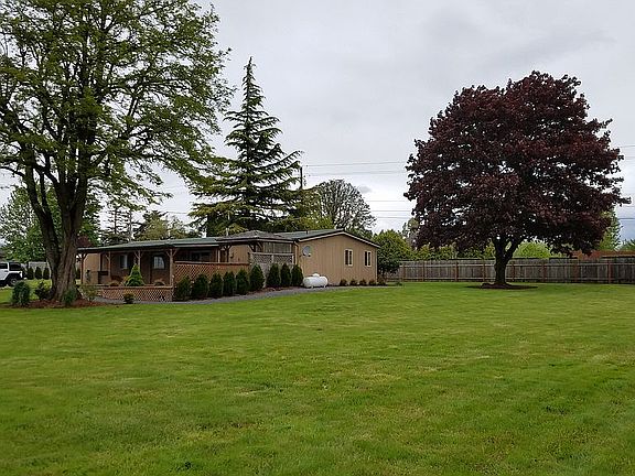 4th image of 16312 NE 72nd Ave