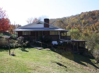 102 Villa Nova Ridge Rd, Duck, WV 25063