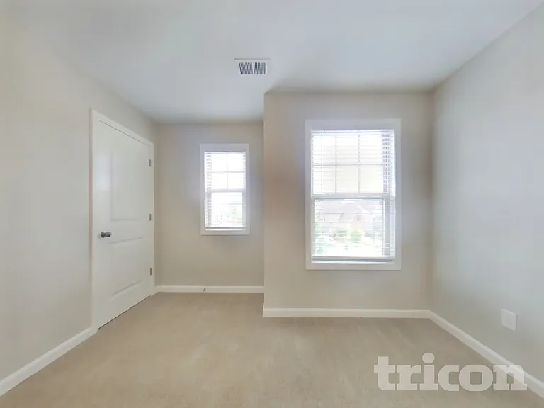 3444 Baylor Cir — Photo 16