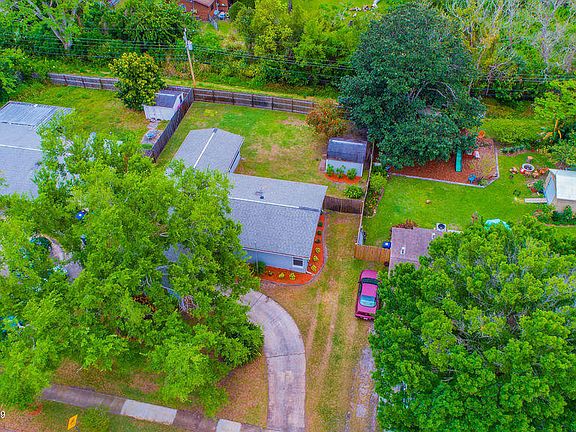 3rd image of 1203 Pollyanna Dr