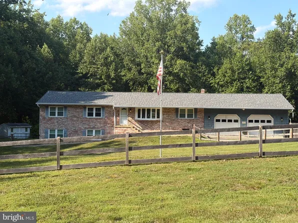 4331 Estate Dr, Huntingtown, MD 20639