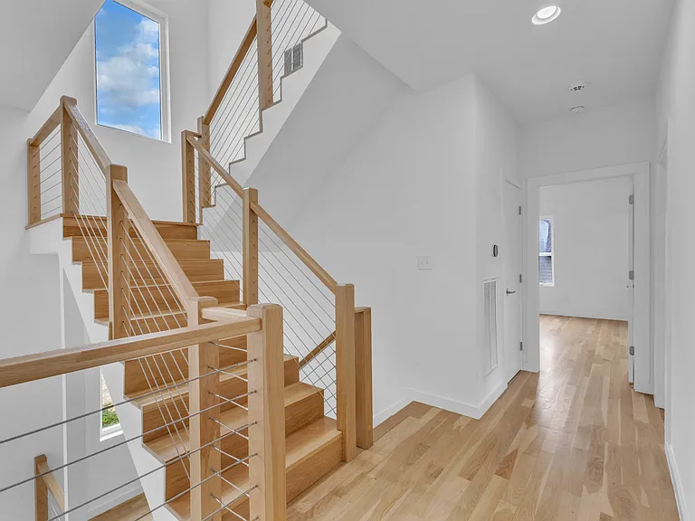 304 S Tarboro St — Photo 28