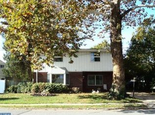 2828 Norcom Rd, Philadelphia, PA 19154