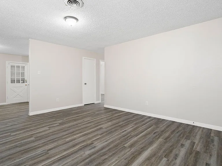 118 Johnson St #B — Photo 9