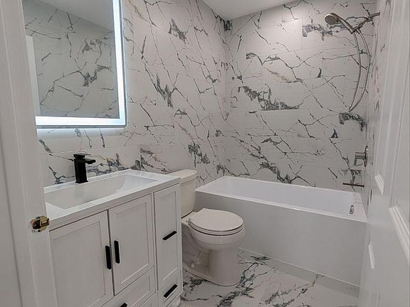5th image of 810 Diamond Dr #810